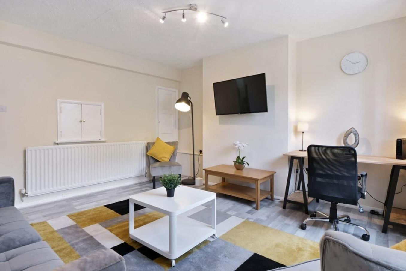The Serene 2-Bedroom Flat W Free Street Parking ซัตทอน ภายนอก รูปภาพ